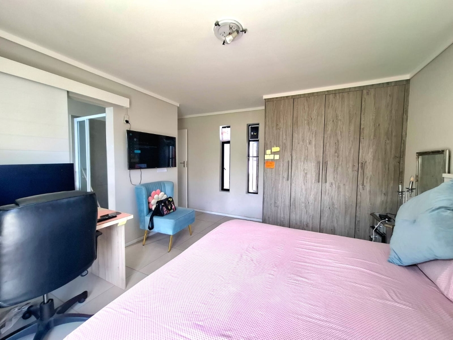 3 Bedroom Property for Sale in Nahoon Valley Park Eastern Cape